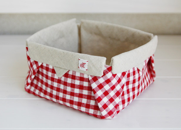 How-To: Fabric Origami Box. DIY tutorial fabric basket.