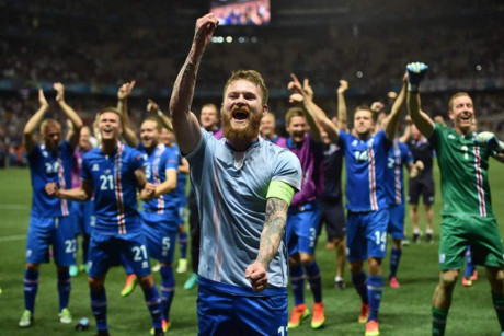 Kieu an mung cua Iceland se DOC nhat EURO 2016 - Anh 1