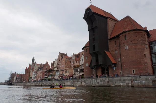 Zwiedzanie Gdańska z perspektywy kajaka.