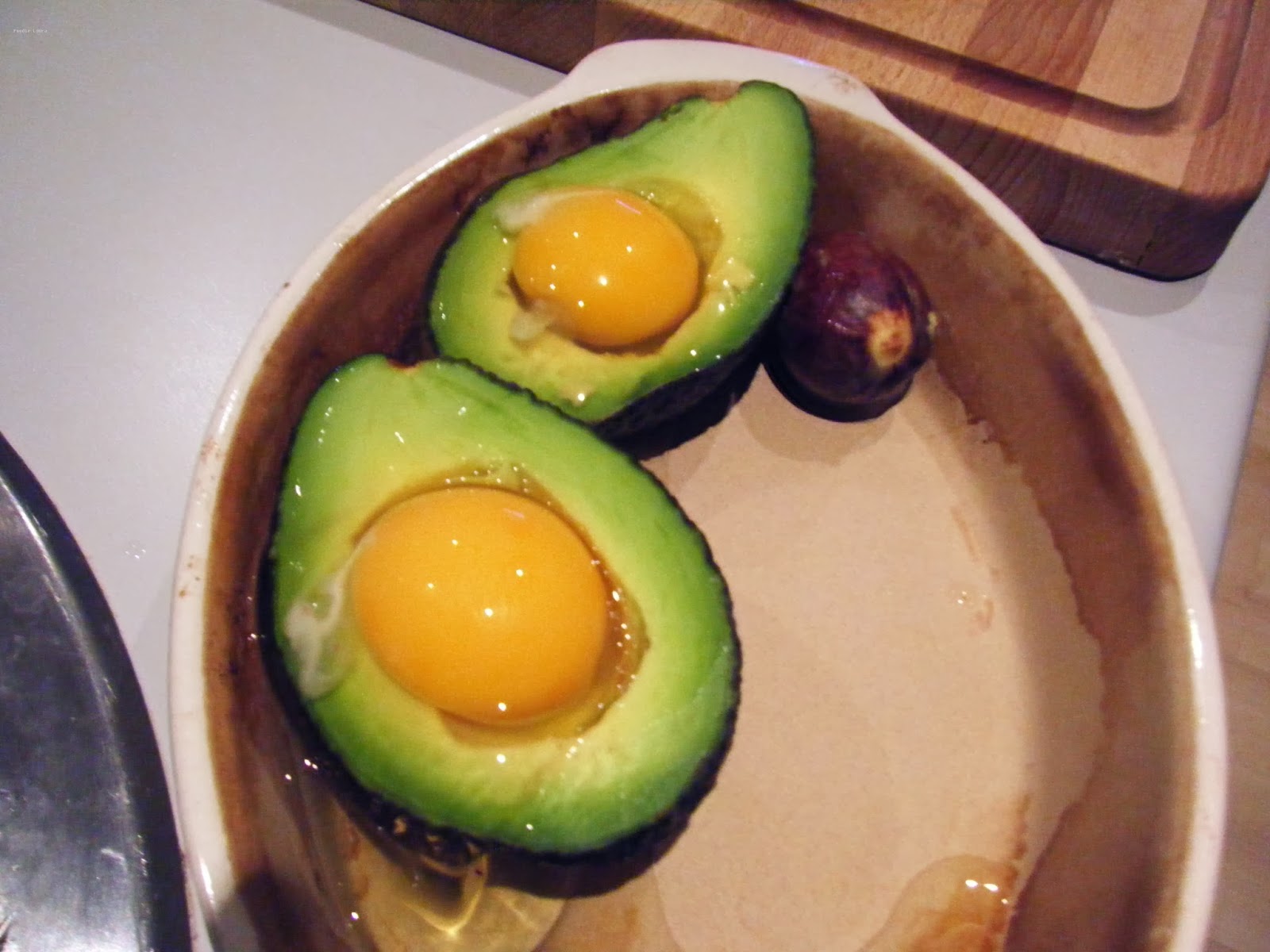 eggs raw avocado