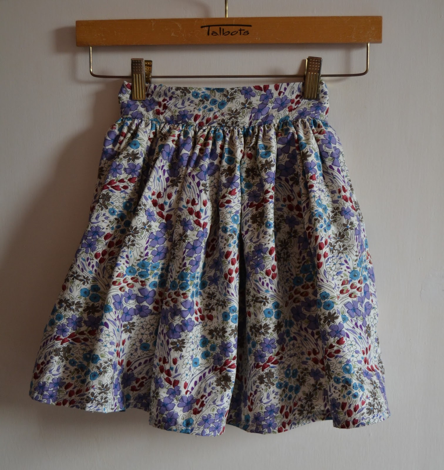 REE SEWN: Christmas Gift Sewing: Pretty Printed Girl's Skirts