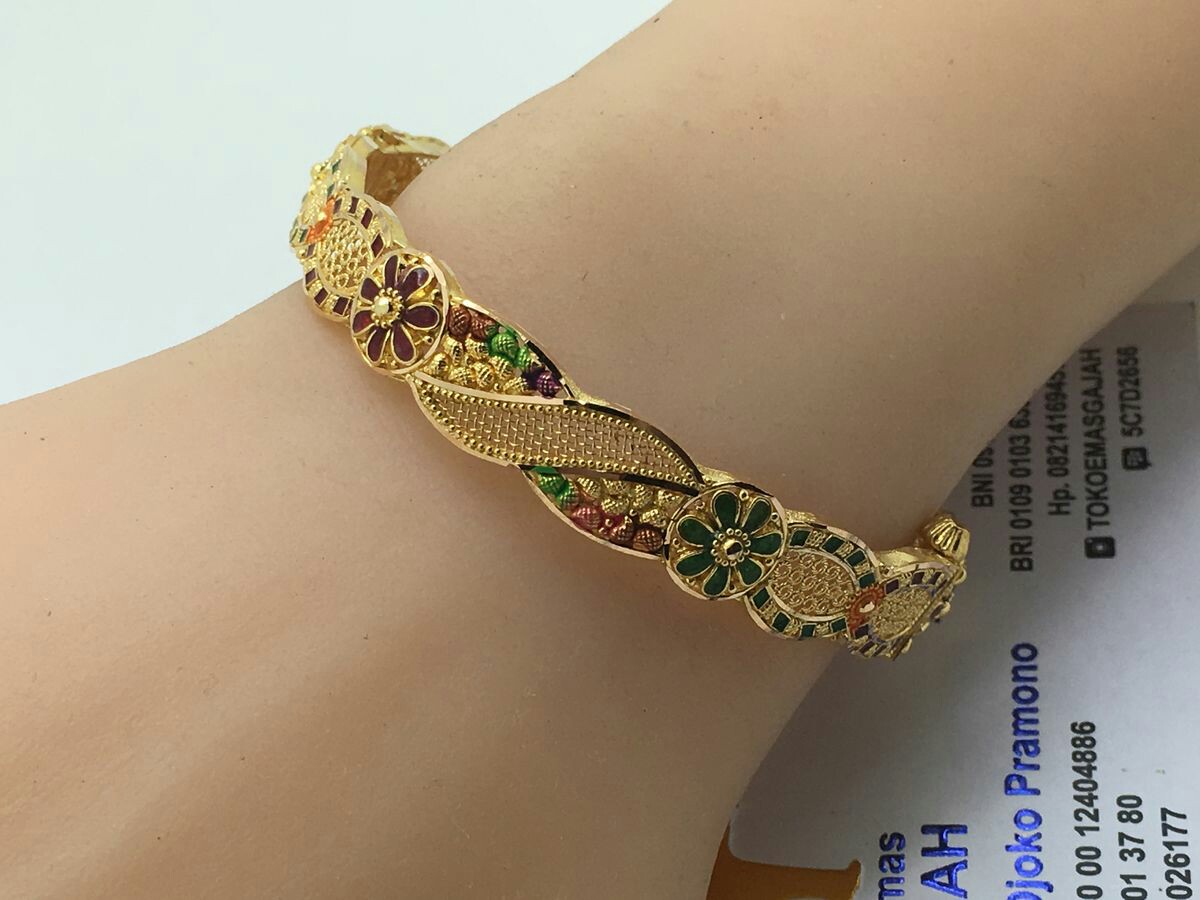 Multi color gold bangles