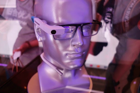 Lenovo Perkenalkan Kacamata Pintar Mirip Google Glass