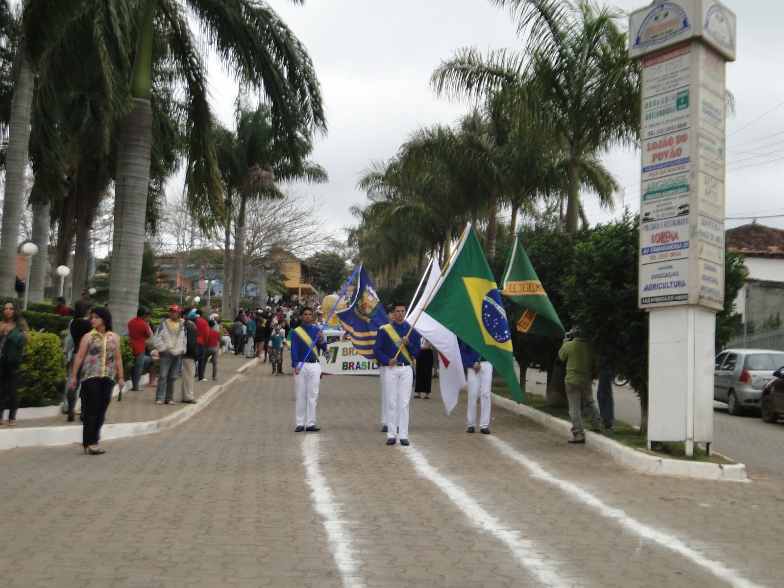 Aricanduva MG Desfile da Independência Aricanduva/MG 2013