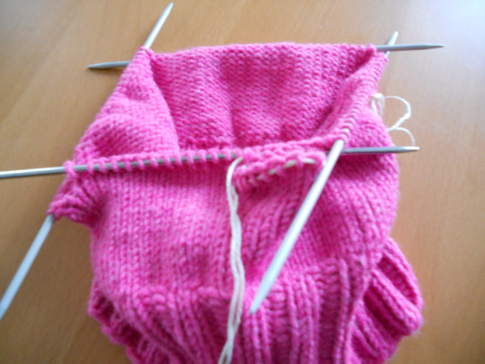 Strickmuster KEKS & KNOCHEN: Kabel-Hundemantel Im Aran-Design  Gren XS  Bis XL Cat B 26