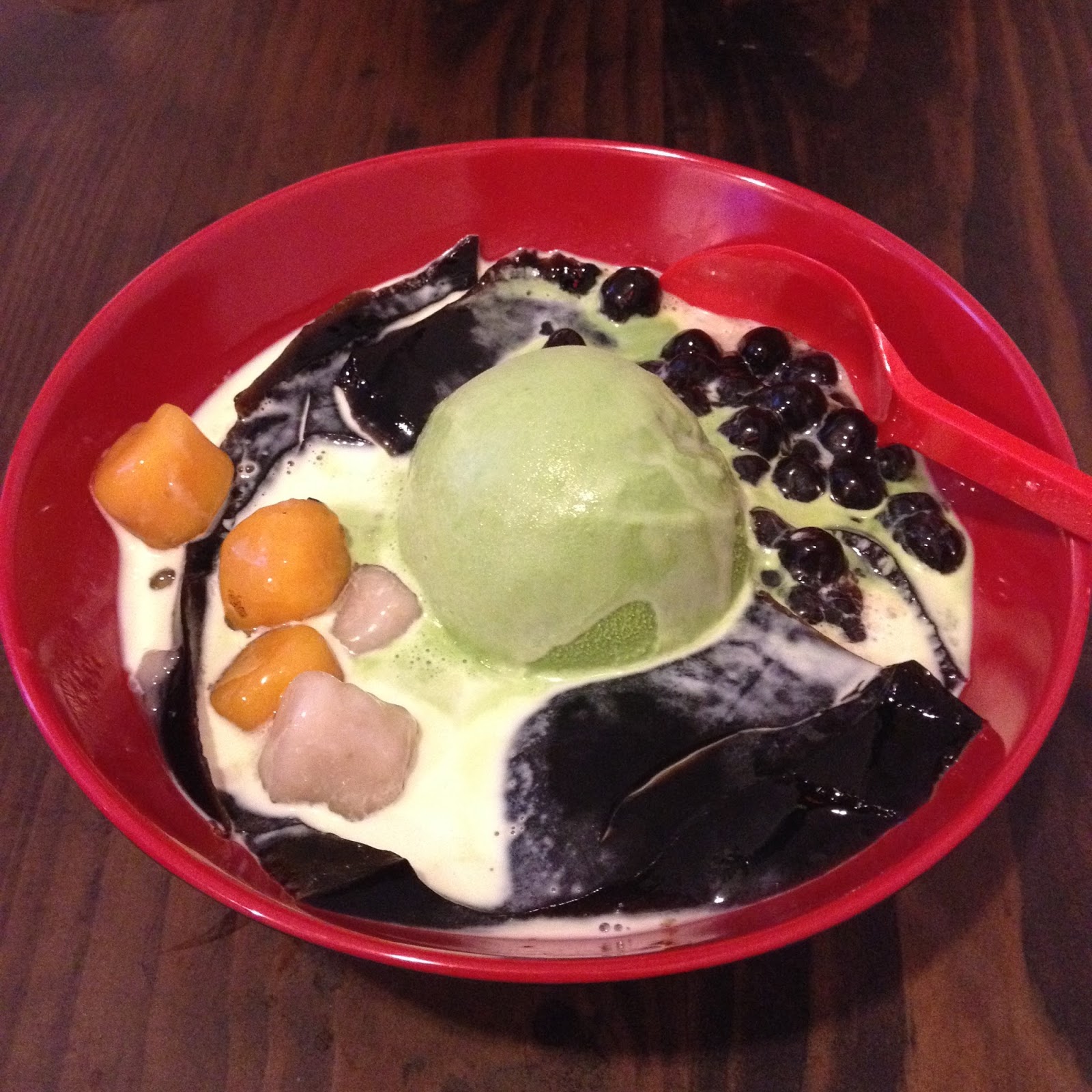 Put your napkin on! Hong Tang