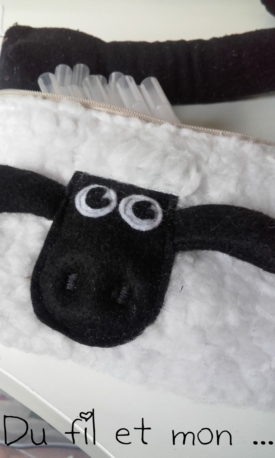 Du fil et mon... Trousse Shaun Le Mouton