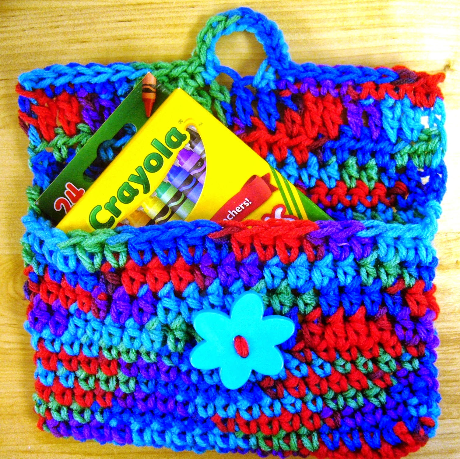 http://www.simplyshoeboxes.com/2015/03/mini-purse-or-wallet-crochet.html