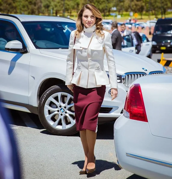 Queen Rania of Jordan visit the National Arboretum in Canberra, Queen wore Fendi blazer and fendi skirt, Prada handbags, Gianvito Rossi metalic gold pumps