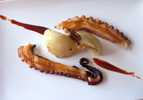 O GARFELO: PULPO A LA PLANCHA CON CARAMELO DE PIMENTÓN