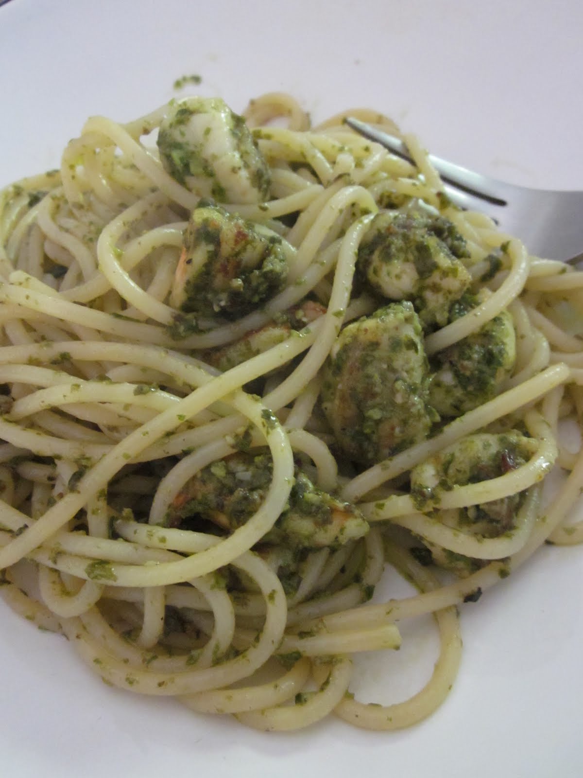 nj eats Cooking What To Do With Leftover Basil Super Easy Walnut Pesto
