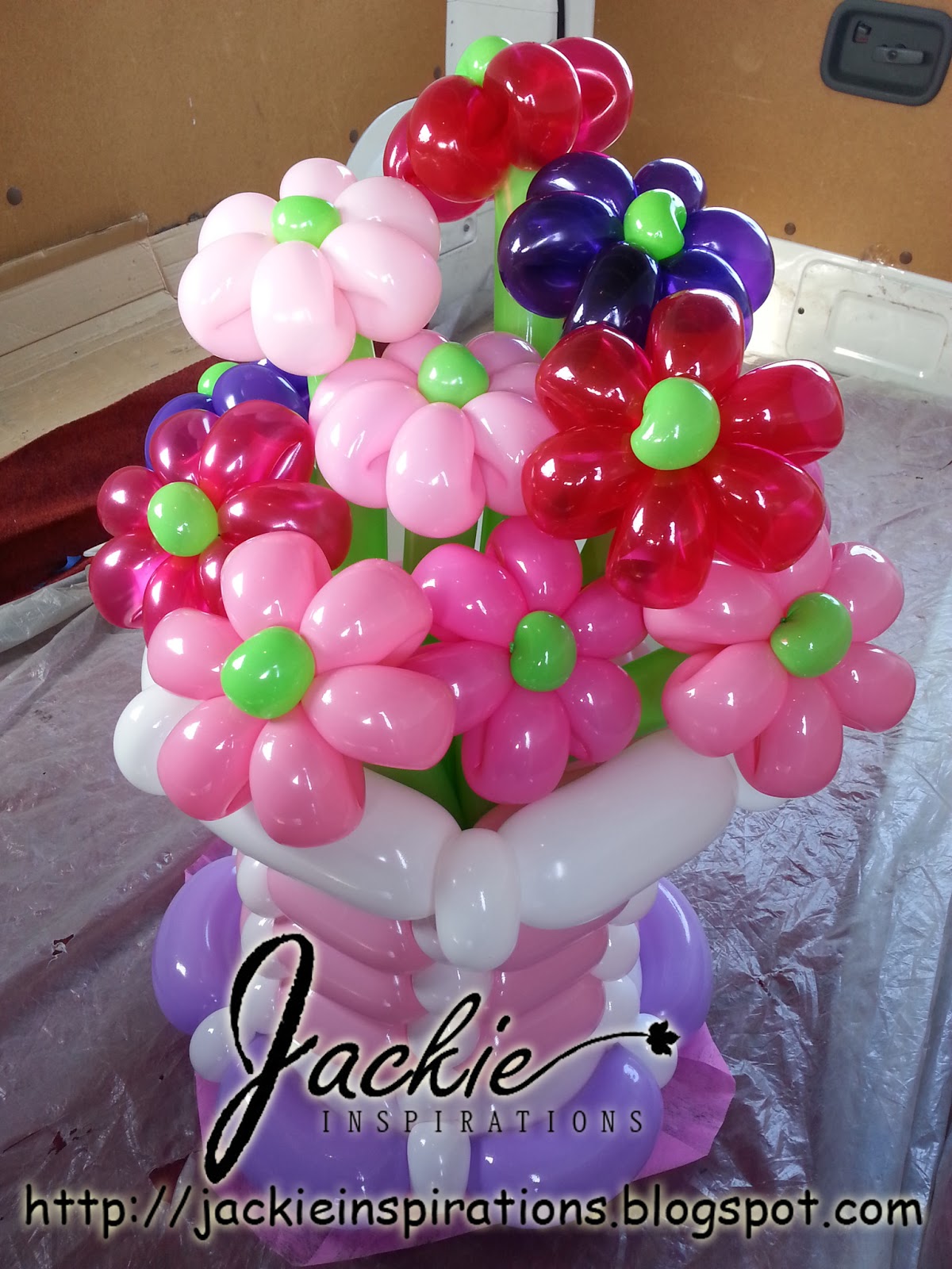 Balloon decorations for weddings, birthday parties, balloon sculptures ...