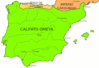 A map of the Iberian peninsula in 750 CE. Almost the entire peninsula is labelled as Califato Omeya, except a thin strip along the northern coast, which is the Reino de Asturias, and from just south of the Pyrenees Mountains up into France is labelled Imperio Carolingio.