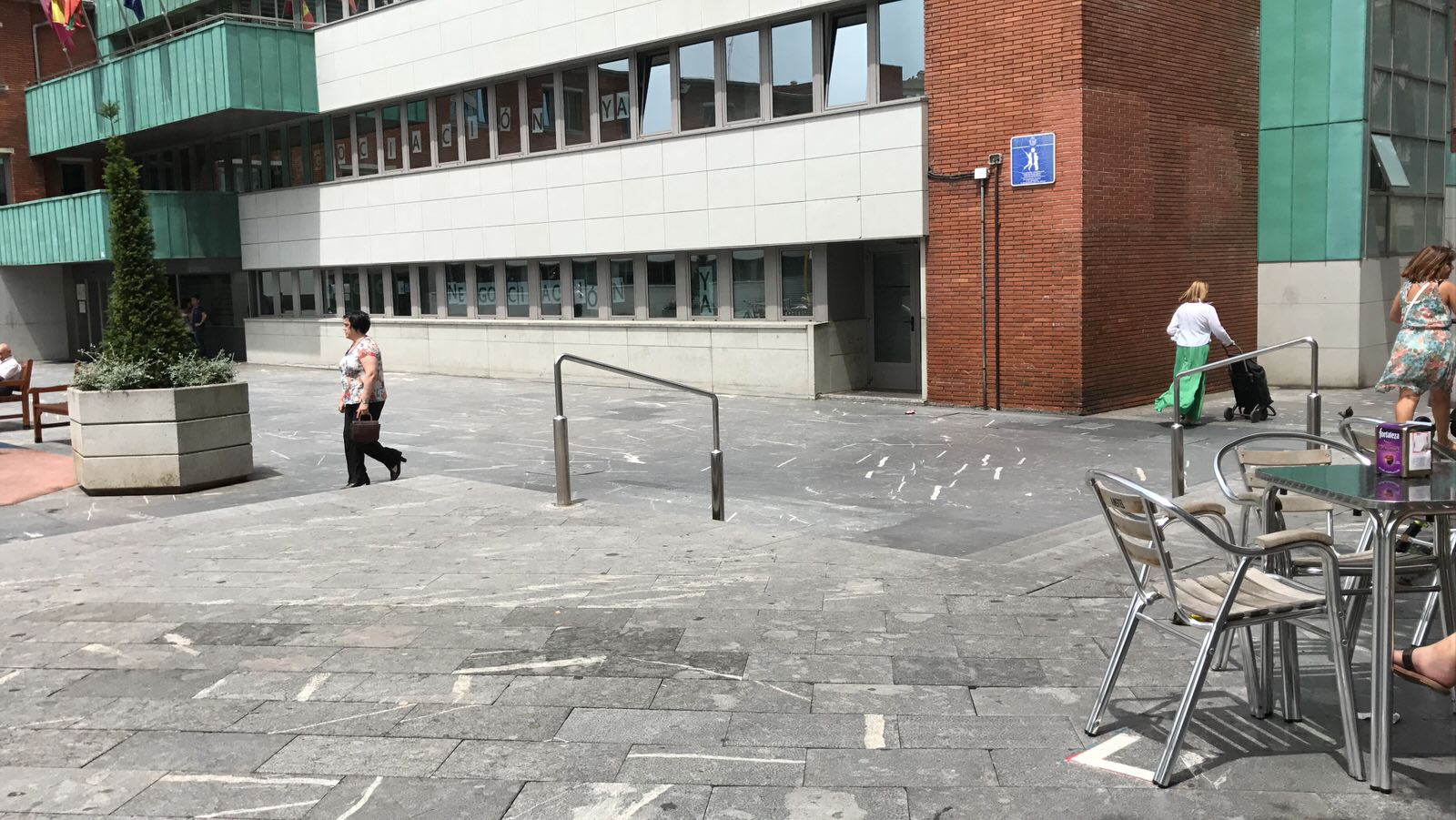 Denuncia vecinal El Ayuntamiento señaliza como