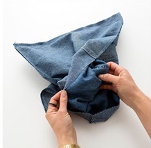 Membuat Sarung Bantal dari Bahan Jeans Bekas Membuat Sarung Bantal dari Bahan Jeans Bekas