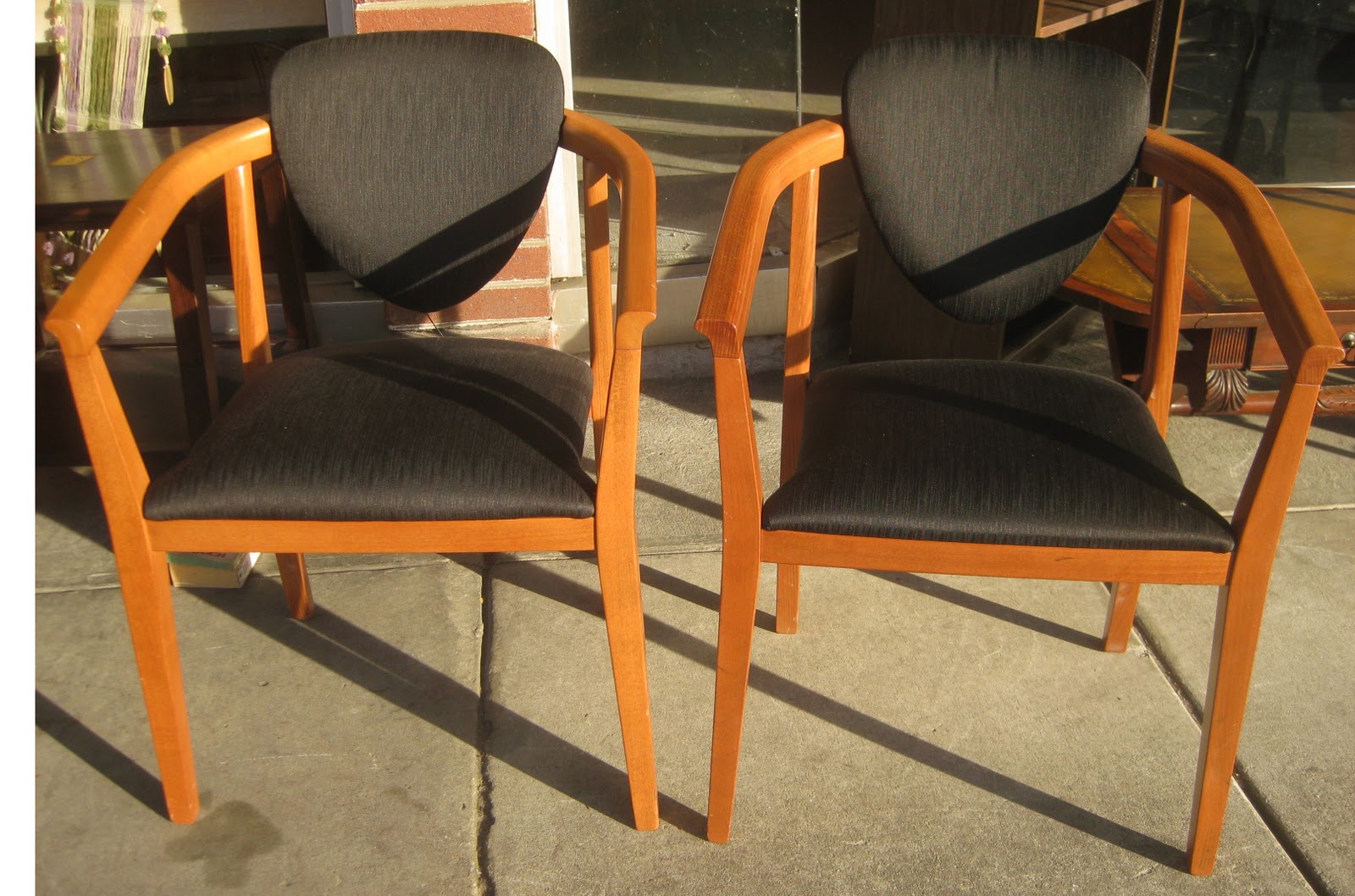 UHURU FURNITURE & COLLECTIBLES SOLD Entry Chairs 20 each