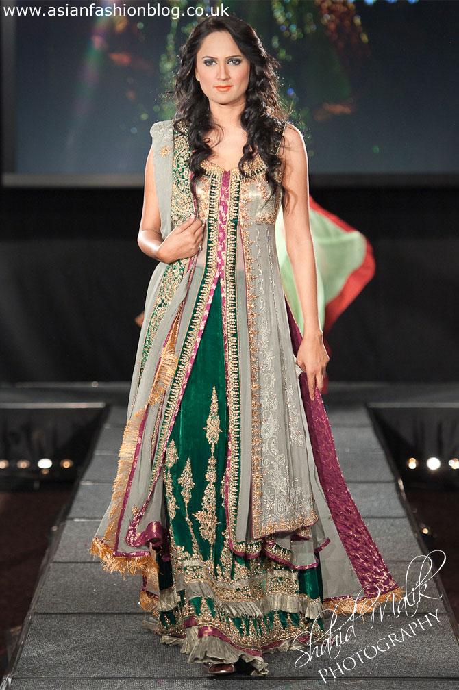 Pakistan Fashion Extravaganza 2011 - First look at the Pakistani designer collections