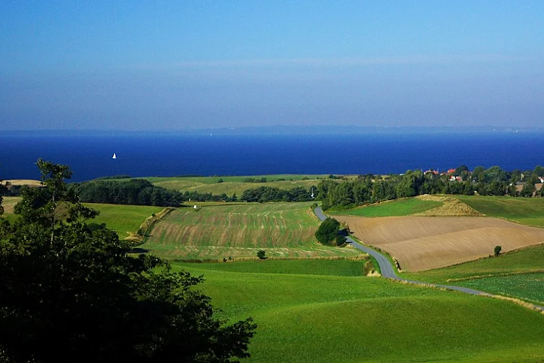 Teluk Aarhus dilihat dari Djursland selatan