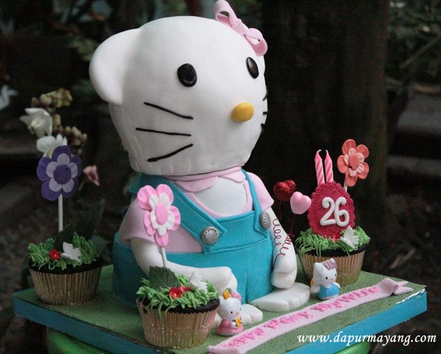 Order Kue Online Adiel Cakes by Dapur Mayang: Hello Kitty 3D Cake for ...