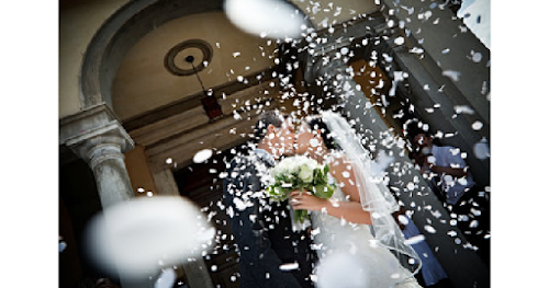  FOTO PRE WEDDING UNIK DI STUDIO