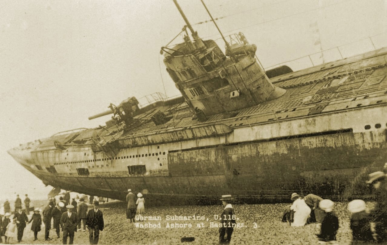 Ultimate Collection Of Rare Historical Photos. A Big Piece Of History (200 Pictures) - A WW1 submarine