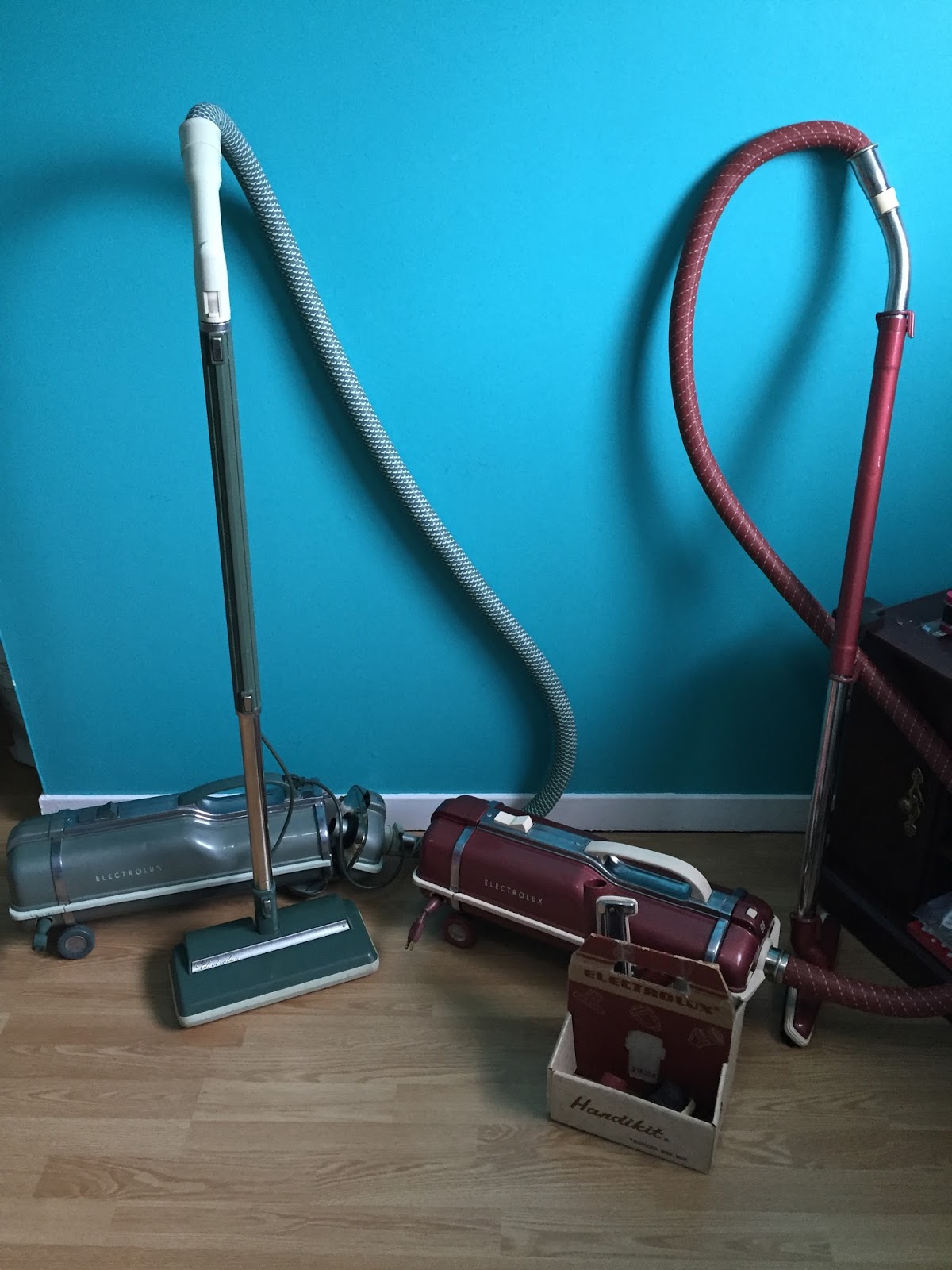 Eluxurious Vintage Vacuuming Week