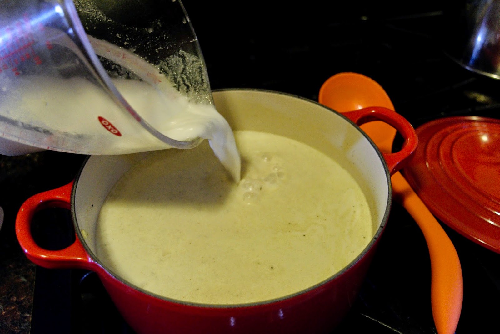 когда добавлять сливки в суп