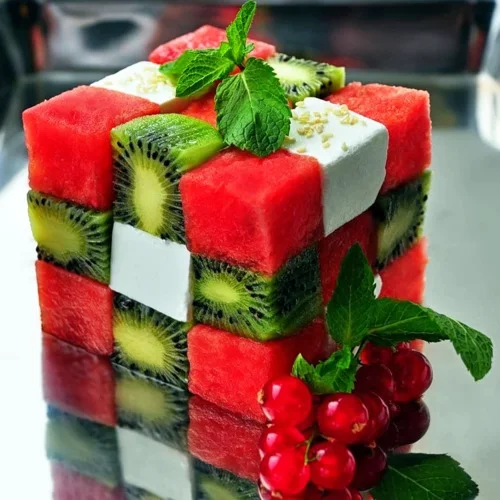 Cubo de Rubik hecho con frutas.