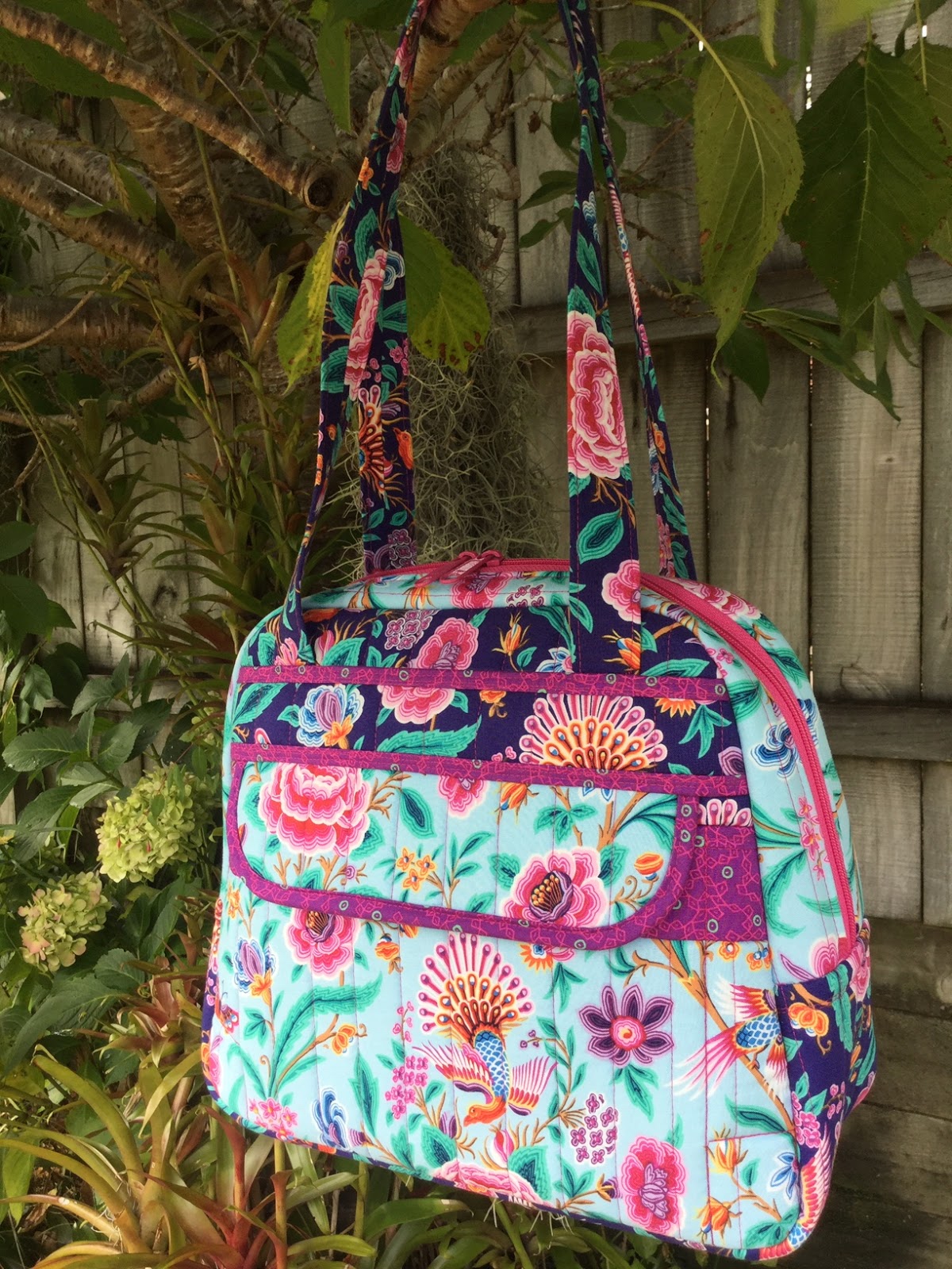 Wendy's Quilts and More: Bowl Me Over Bag
