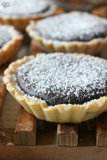 ritorni e ... nuove partenze ! tartellette al cioccolato con ingrediente segreto!