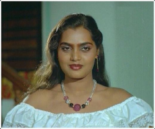 520px x 433px - Silk Smitha Profile, Affairs, Contacts, Boyfriend, Gallery, News, Hd Images  wiki