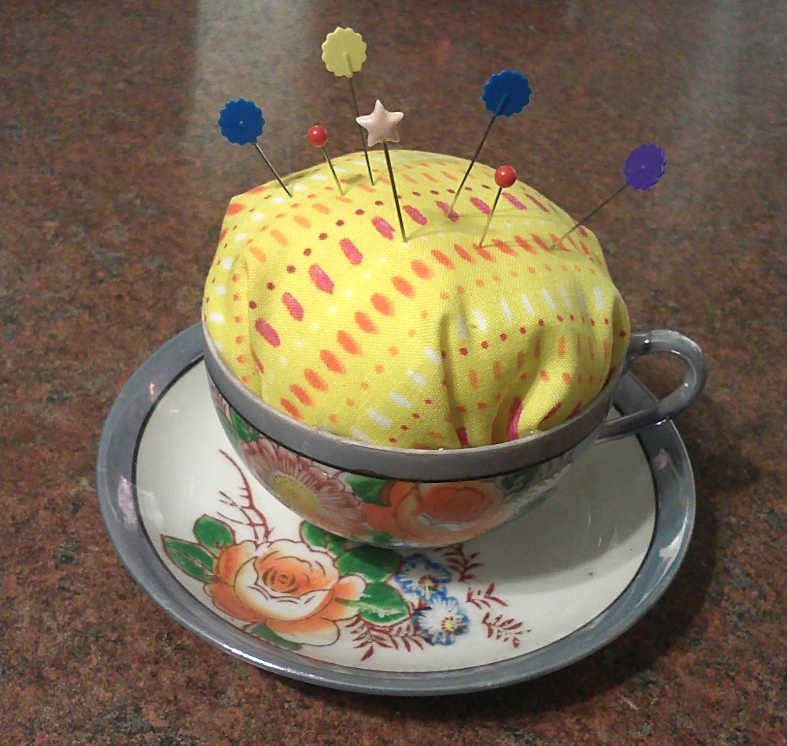 2MESSY DIY Tea Cup Pincushion