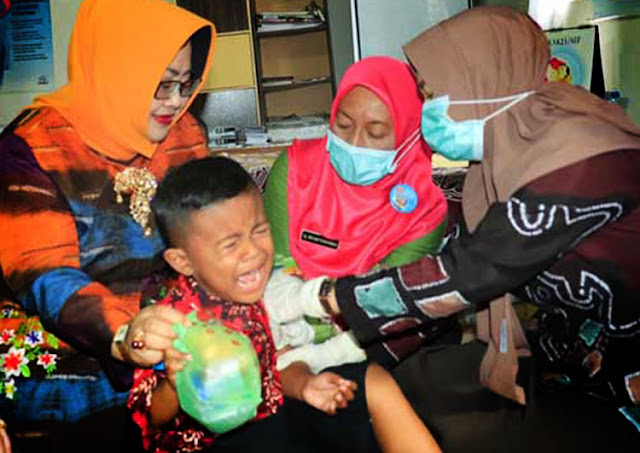 Program Vaksinasi MR Banjarbaru Tersisa 12 Persen Program vaksinasi MR seperti jatuh bangun. Namun demikian, di Banjarbaru, progres program ini tersisa 12 persen lagi.