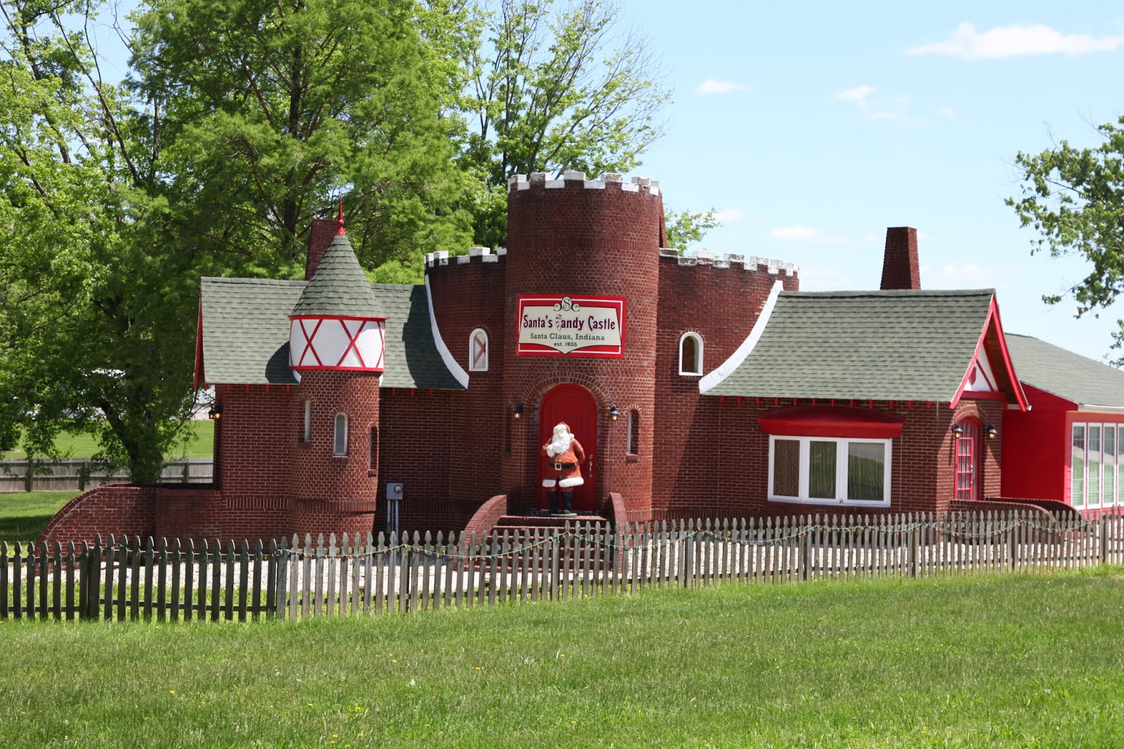 Heroes, Heroines, and History SANTA CLAUS, INDIANA CHRISTMAS TOWN USA
