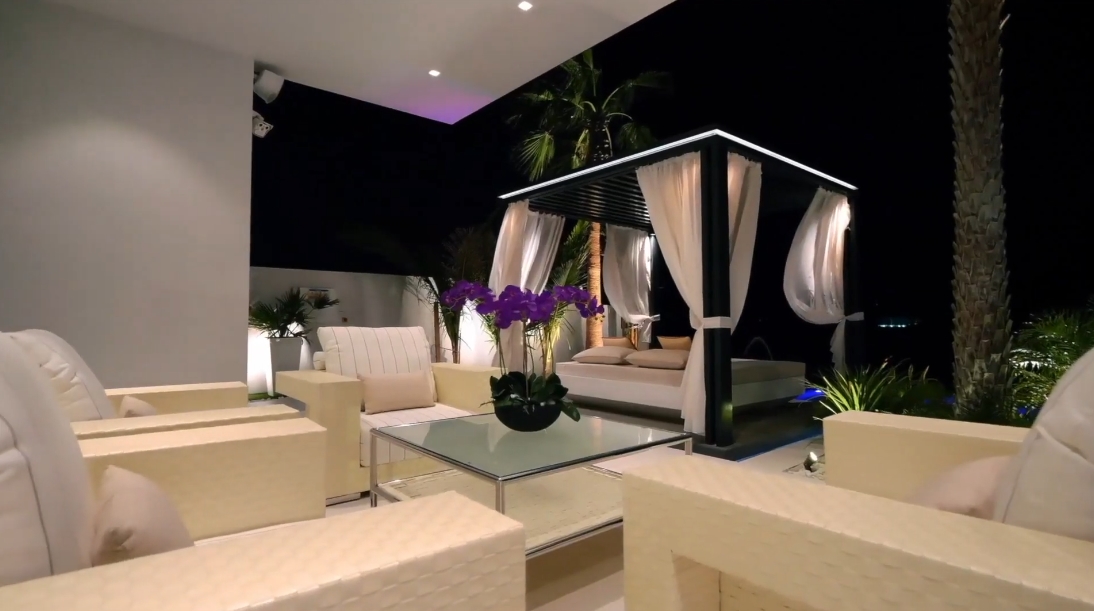 92 Interior Design Photos vs. ONE100, Palm Jumeirah Dubai Luxury Beach Mansion Tour