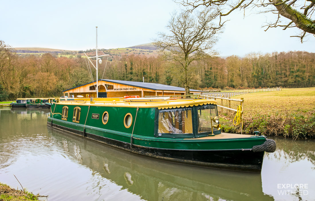 Buzzard Beacon Park Narrowboat for two at The Wharf in Llangattock