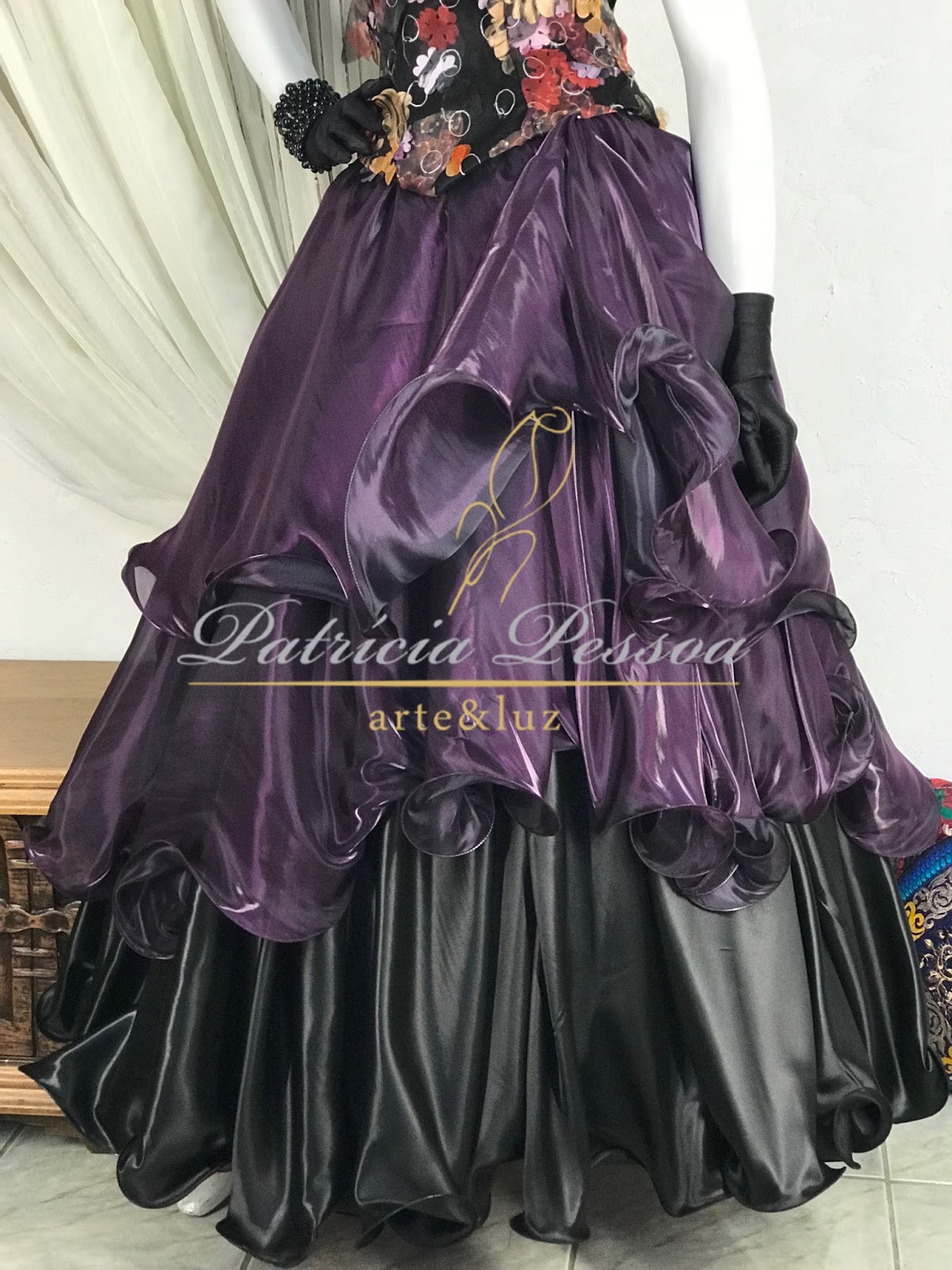 roupa de pomba gira preta e roxa