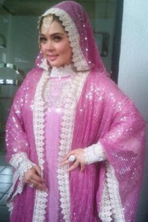 Model Baju Muslim Glamor Ala Syahrini Model Baju Muslim Glamor Ala Syahrini