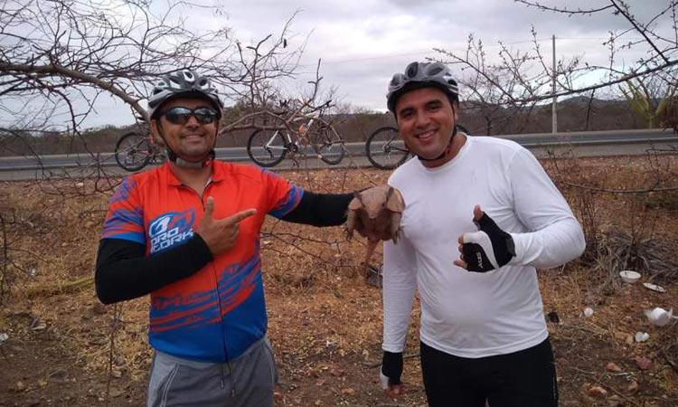 Motorista embriagado atropela e mata dois ciclistas em Petrolina