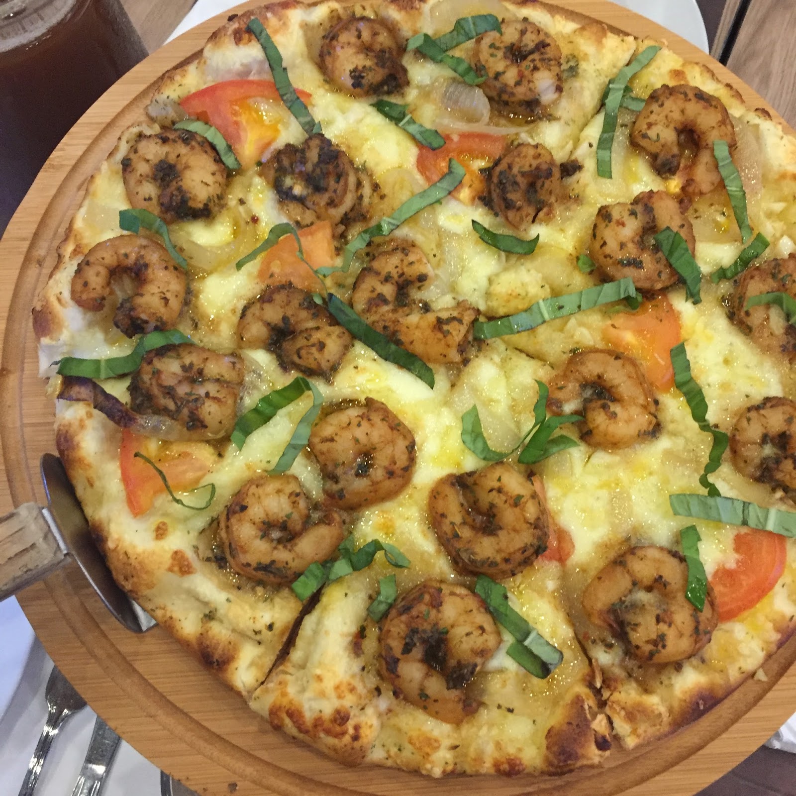 Shakey's Newest Treat Louisiana Shrimp Pizza! The Filipino Rambler