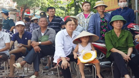 Xuc dong canh que huong don liet sy Tran Quang Khai tro ve - Anh 3