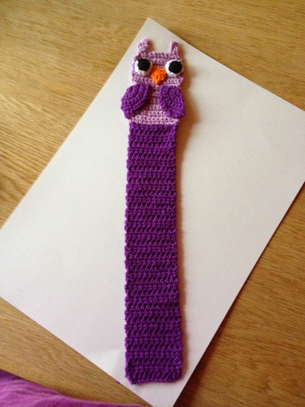 Livets gang på bakken: Fødselsdage - hæklet ugle-bogmærke og lidt julepynt