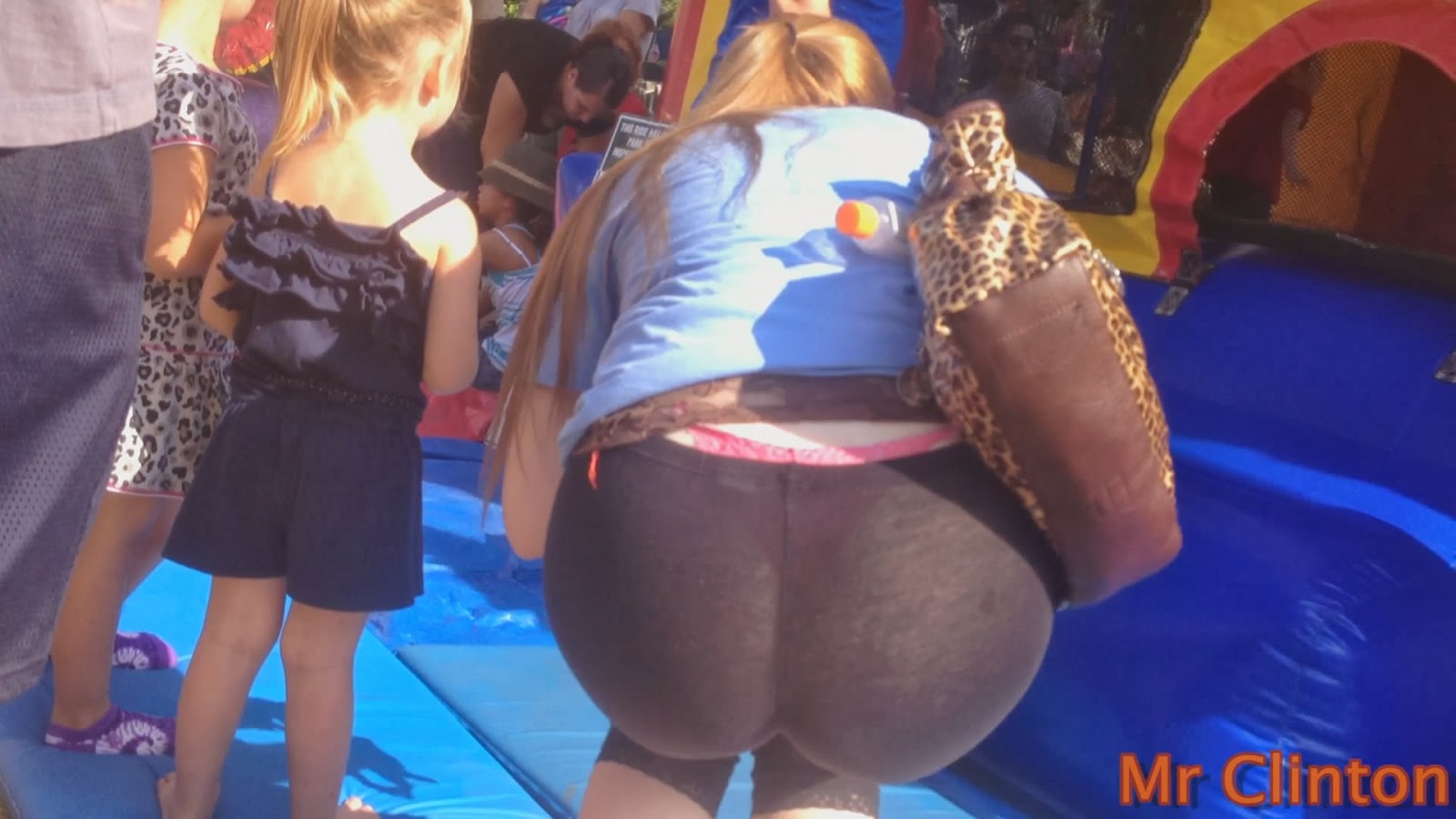 Crazy+Milf+in+leggings+show+thong.avi_snapshot_04.03_%5B2014.01.02_18 ...