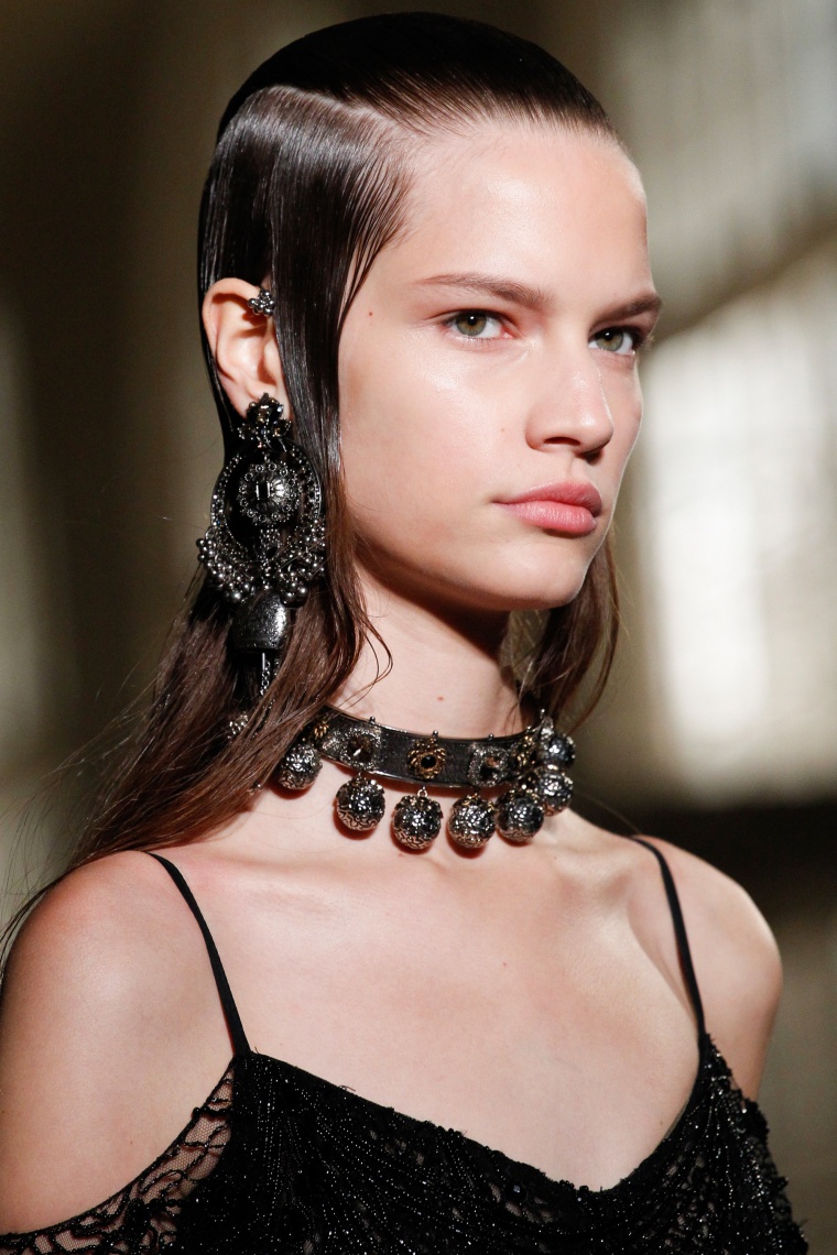 10 модних аксесуарів весни-літа 2017