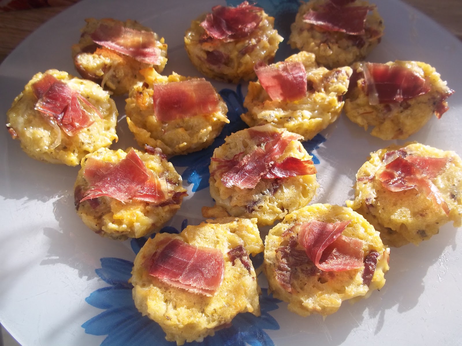 ¡Qué salá es la dulce Ali! Mini tortillas de patatas chips y jamón ibérico