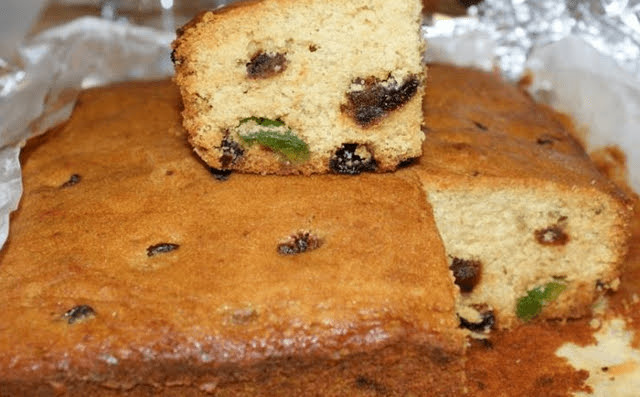 Fluffy and fruity Christmas cake