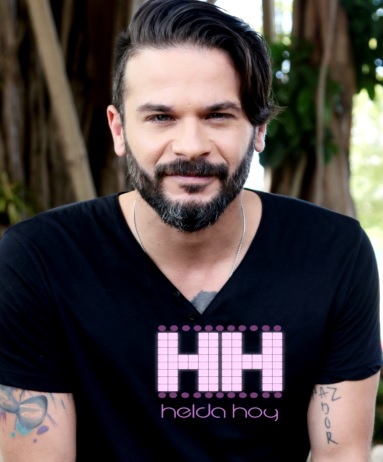 Pedro Capó Foto de Pedro Capó con bigote y barba
