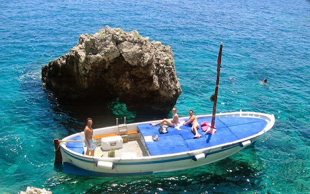 Boat-Excursions-capri