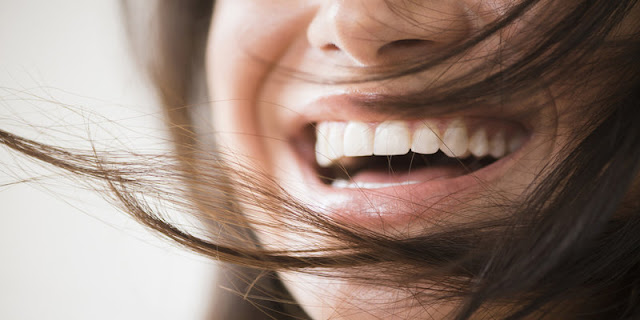 healthy ways to whiten teeth