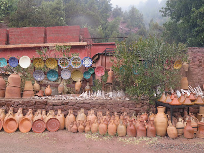 Puestos de venta en los arcenes de la carretera del Gran Atlas